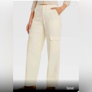 NWOT Universal Thread mid Rise Utility Cargo Jeans Cream